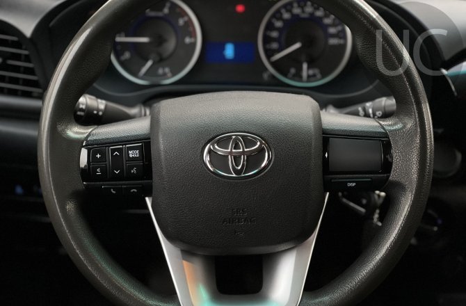 Toyota Hilux 2015 года за 2 699 990 рублей