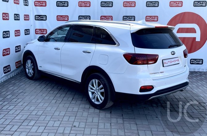 Kia Sorento 2019 года за 2 999 990 рублей