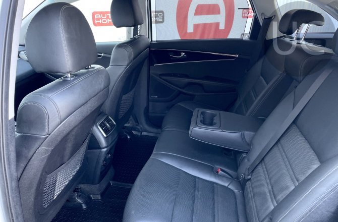 купить б/у автомобиль Kia Sorento 2019 года