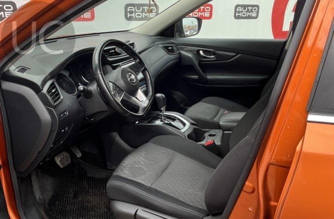 подержанный авто Nissan X-Trail 2019 года