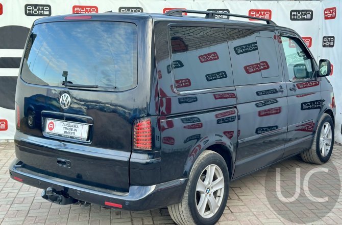 подержанный авто Volkswagen Multivan 2007 года