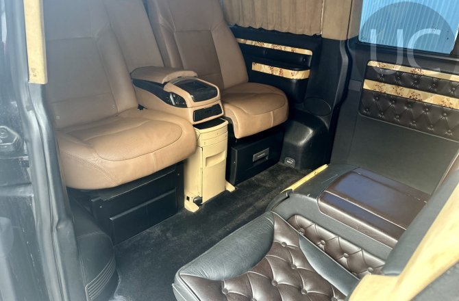 объявление о продаже Volkswagen Multivan 2007 года