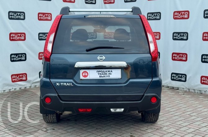 купить б/у автомобиль Nissan X-Trail 2011 года
