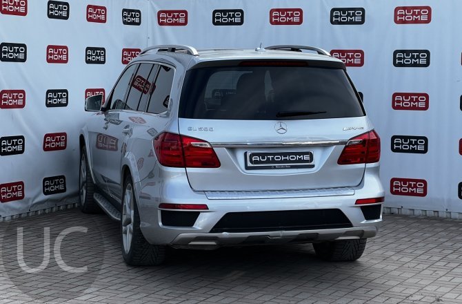 Mercedes-Benz GL-Class 2013 года за 2 399 990 рублей