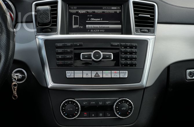 Mercedes-Benz GL-Class 2013 года за 2 399 990 рублей