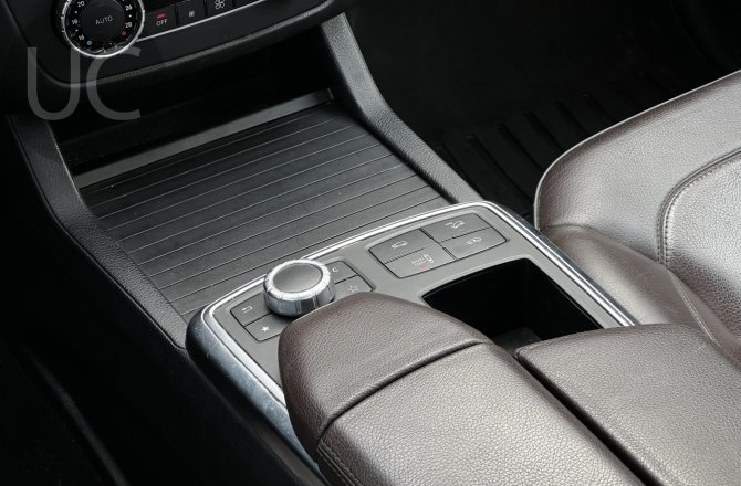 подержанный авто Mercedes-Benz GL-Class 2013 года