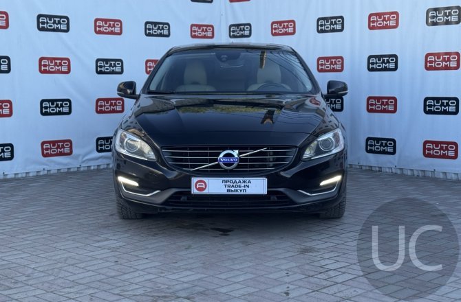 фотографии Volvo S60