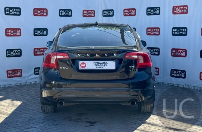 купить б/у автомобиль Volvo S60 2014 года