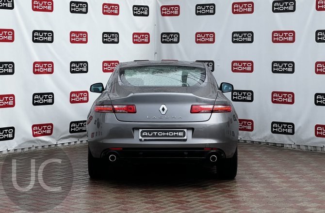 купить б/у автомобиль Renault Laguna 2009 года