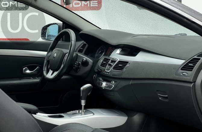 фотографии Renault Laguna