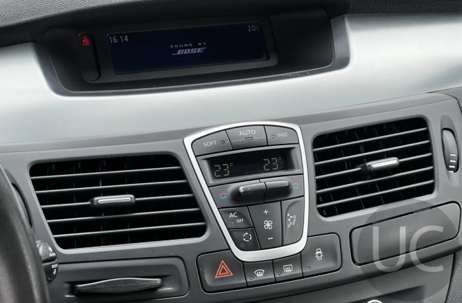 купить Renault Laguna с пробегом, 2009 года