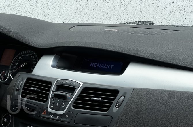 купить б/у автомобиль Renault Laguna 2009 года