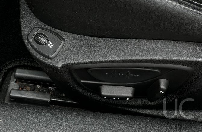 подержанный авто Renault Laguna 2009 года