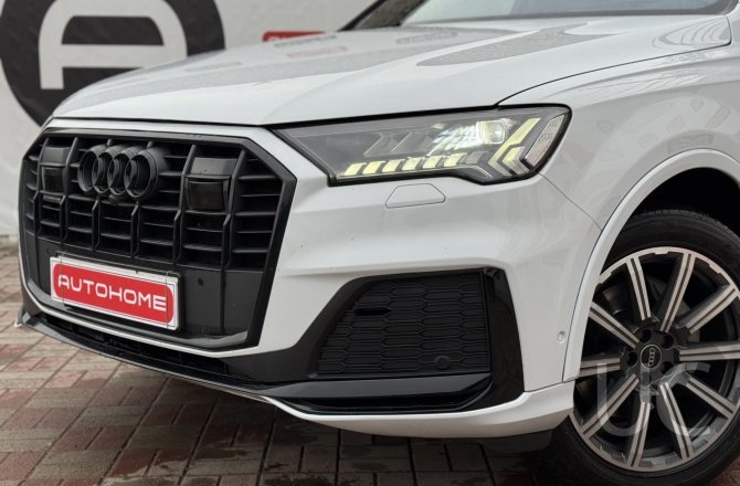 фотографии Audi Q7