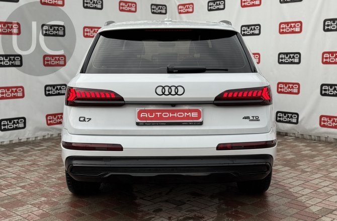 Audi Q7 2020 года за 4 999 990 рублей