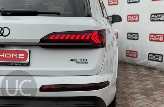 подержанный авто Audi Q7 2020 года