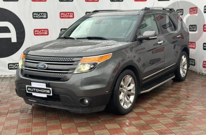 подержанный авто Ford Explorer 2015 года