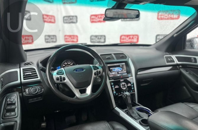 подержанный авто Ford Explorer 2015 года