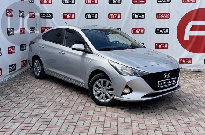 объявление о продаже Hyundai Solaris 2021 года