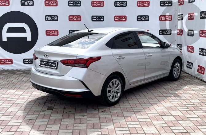 купить Hyundai Solaris с пробегом, 2021 года