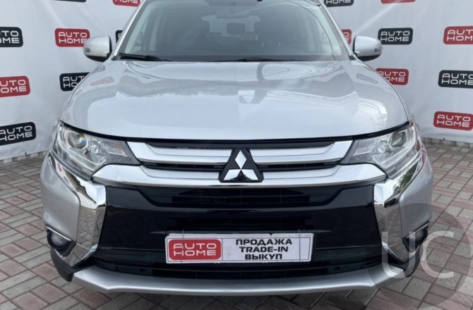 фотографии Mitsubishi Outlander