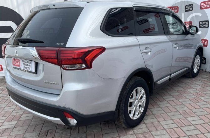 Mitsubishi Outlander 2016 года за 1 419 999 рублей