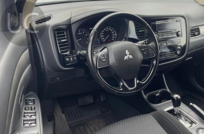 фотографии Mitsubishi Outlander