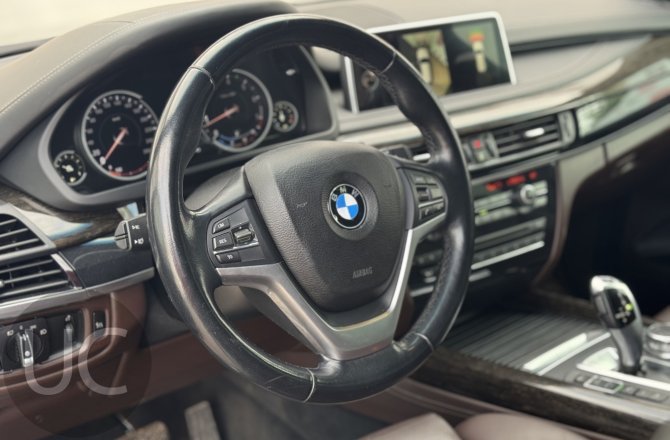 подержанный авто BMW X5 2014 года