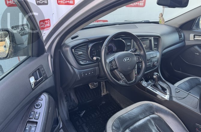 подержанный авто Kia Optima 2011 года