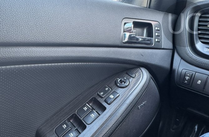 купить б/у автомобиль Kia Optima 2011 года