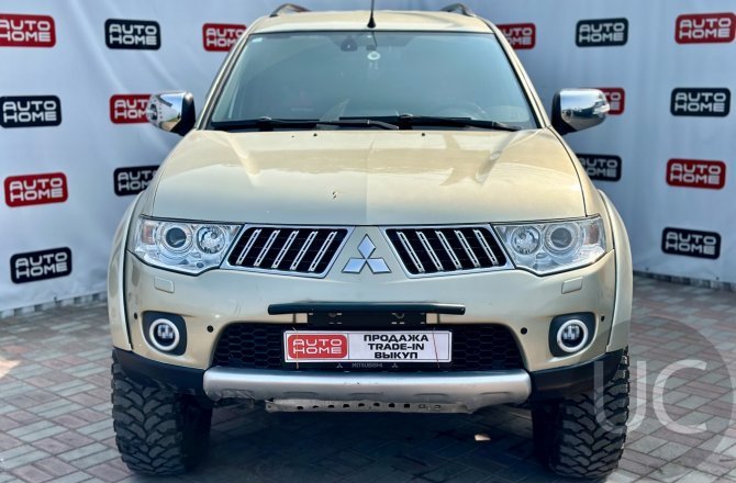фотографии Mitsubishi Pajero Sport