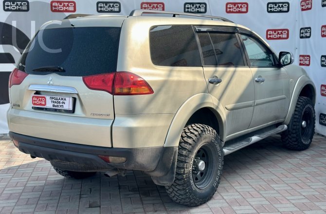 Mitsubishi Pajero Sport 2011 года за 1 599 900 рублей