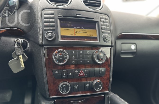 Mercedes-Benz GL-Class 2011 года за 2 100 000 рублей