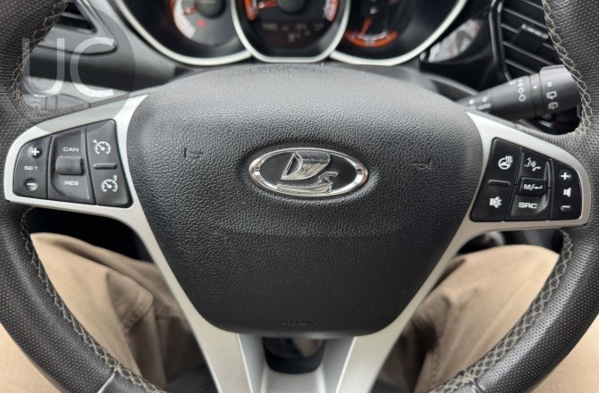 фотографии Lada (ВАЗ) Vesta