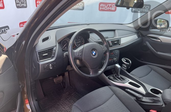подержанный авто BMW X1 2014 года