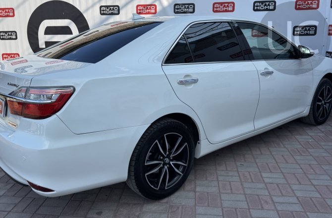Toyota Camry 2018 года за 1 449 999 рублей