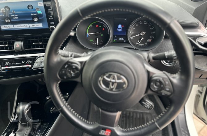 фотографии Toyota C-HR
