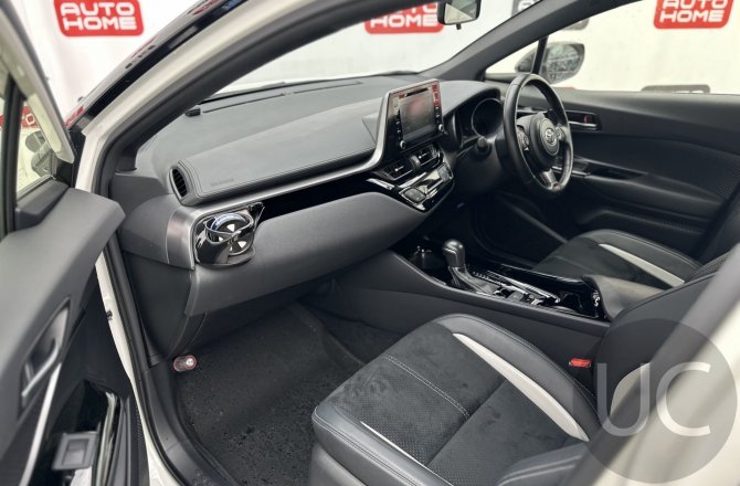 Toyota C-HR 2020 года за 3 250 000 рублей
