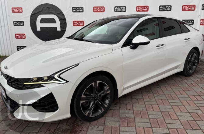 подержанный авто Kia K5 2022 года