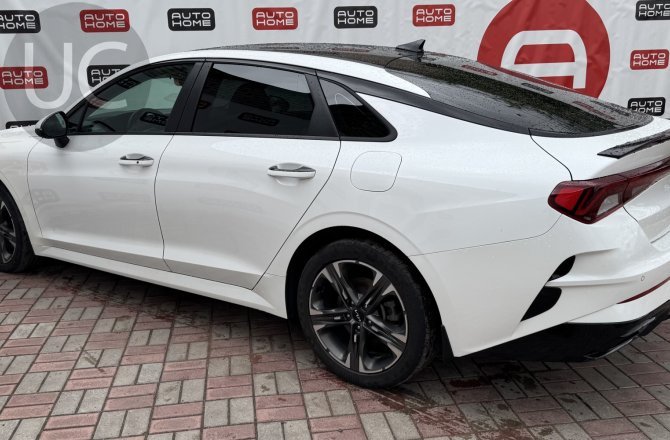 подержанный авто Kia K5 2022 года