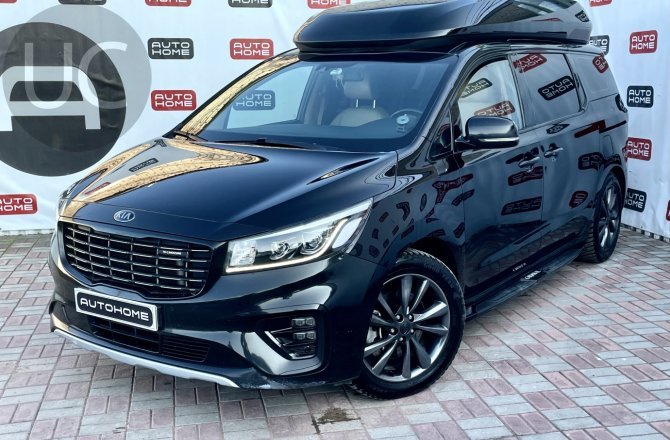 подержанный авто Kia Carnival 2019 года