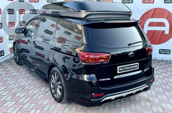 купить Kia Carnival с пробегом, 2019 года