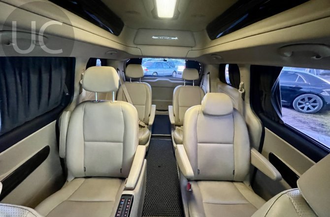 купить Kia Carnival с пробегом, 2019 года