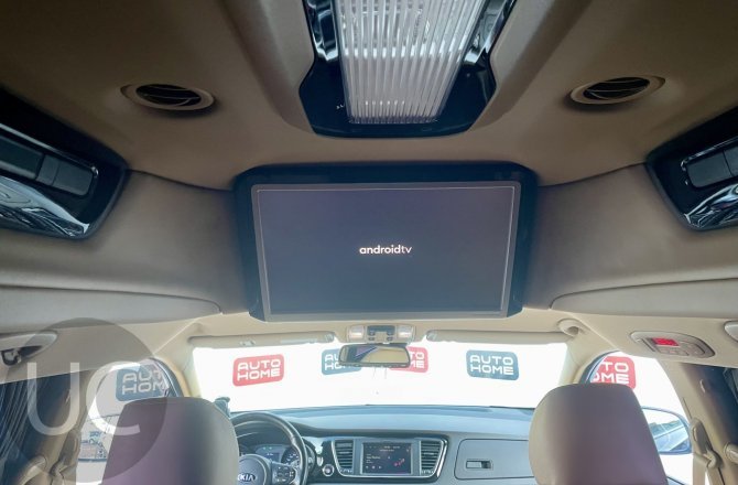 купить б/у автомобиль Kia Carnival 2019 года