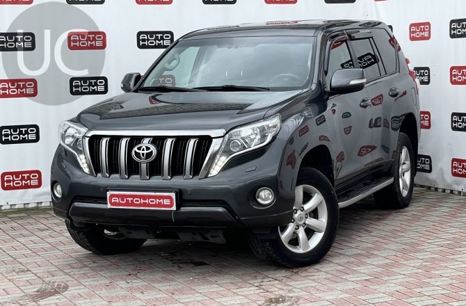 подержанный авто Toyota Land Cruiser Prado 2014 года