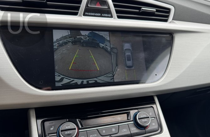 подержанный авто Geely Atlas 2021 года