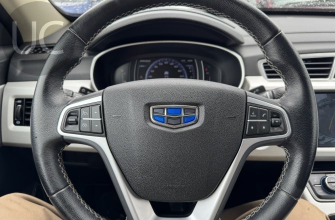 фотографии Geely Atlas