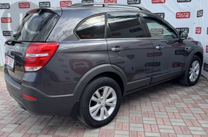 подержанный авто Chevrolet Captiva 2013 года