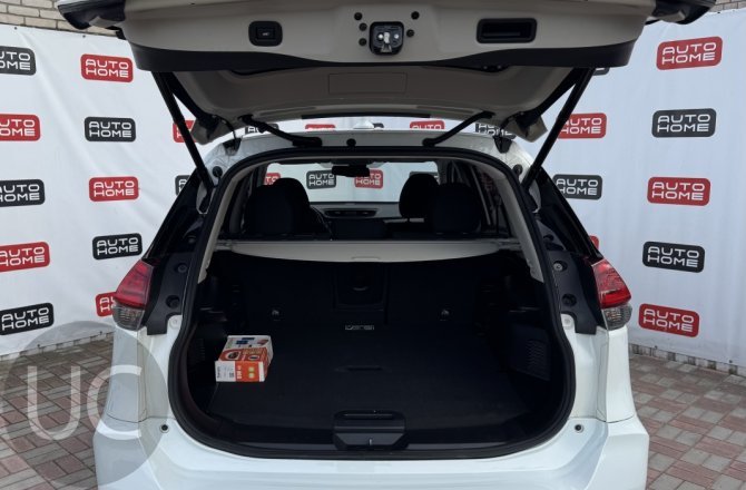 Nissan X-Trail 2020 года за 2 299 999 рублей