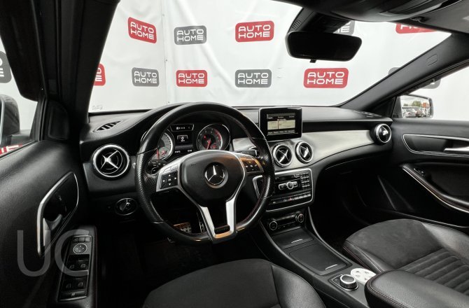 подержанный авто Mercedes-Benz GLA-Class 2014 года